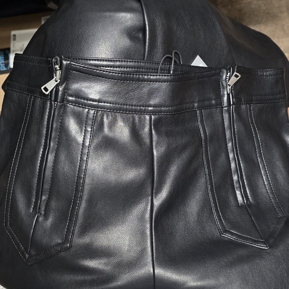 7 FOR ALL MANKIND Double Zipper Wide Leg Pants - Picture 6 of 6